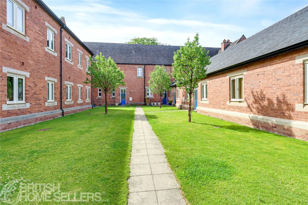 3 bed flat for saleLeighton Park, Bicton Heath, Shrewsbury, Shropshire SY3