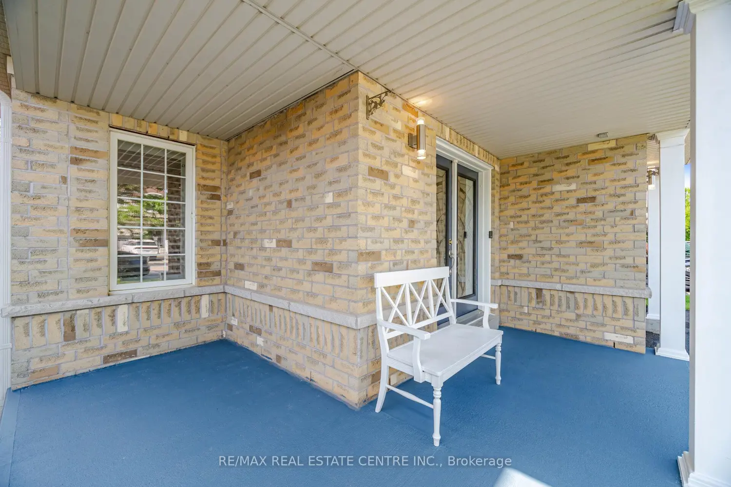 71 Barrett Avenue photo 2