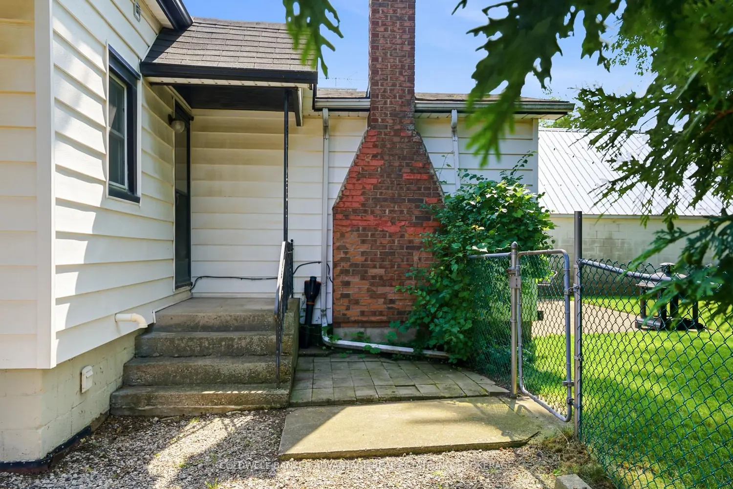 5888 Keith Street photo 5