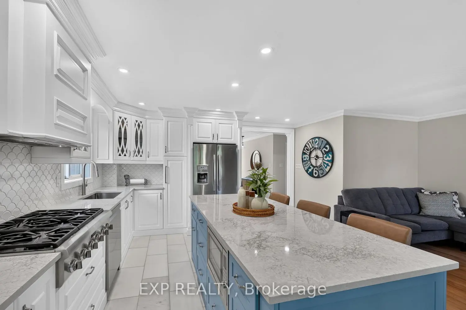 129 Golden Meadow Road photo 5