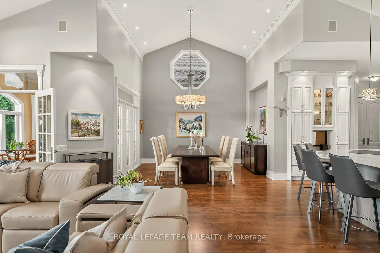 6361 Radisson Way photo 4