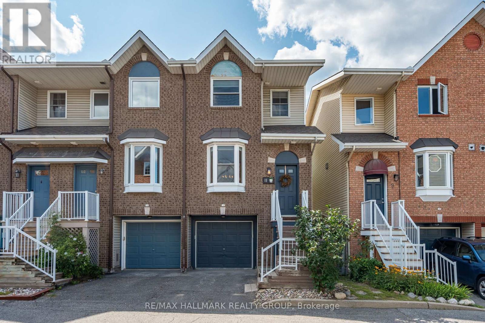11 - 10 HINTONBURG PLACE