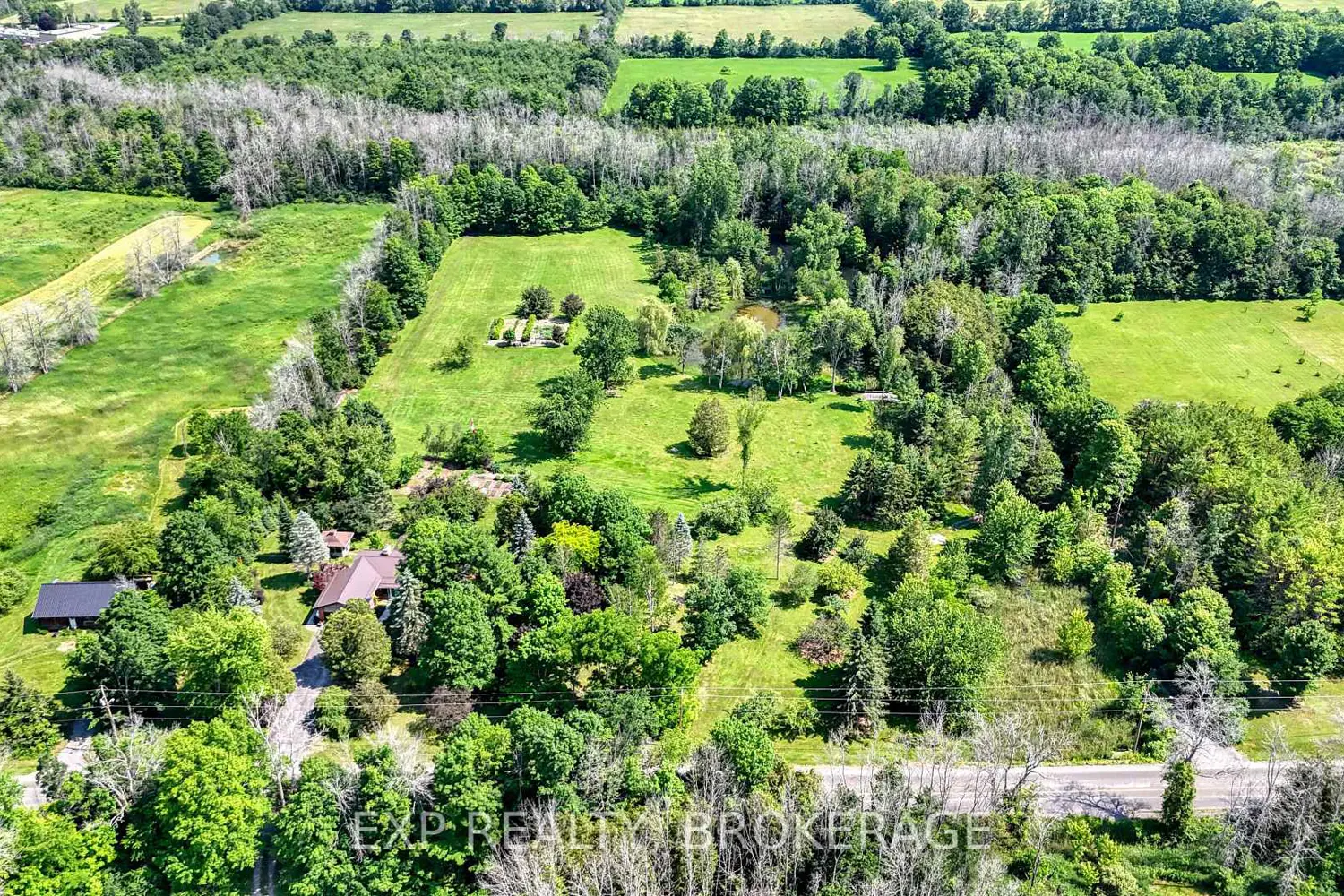 1926 Centreville Road photo 3