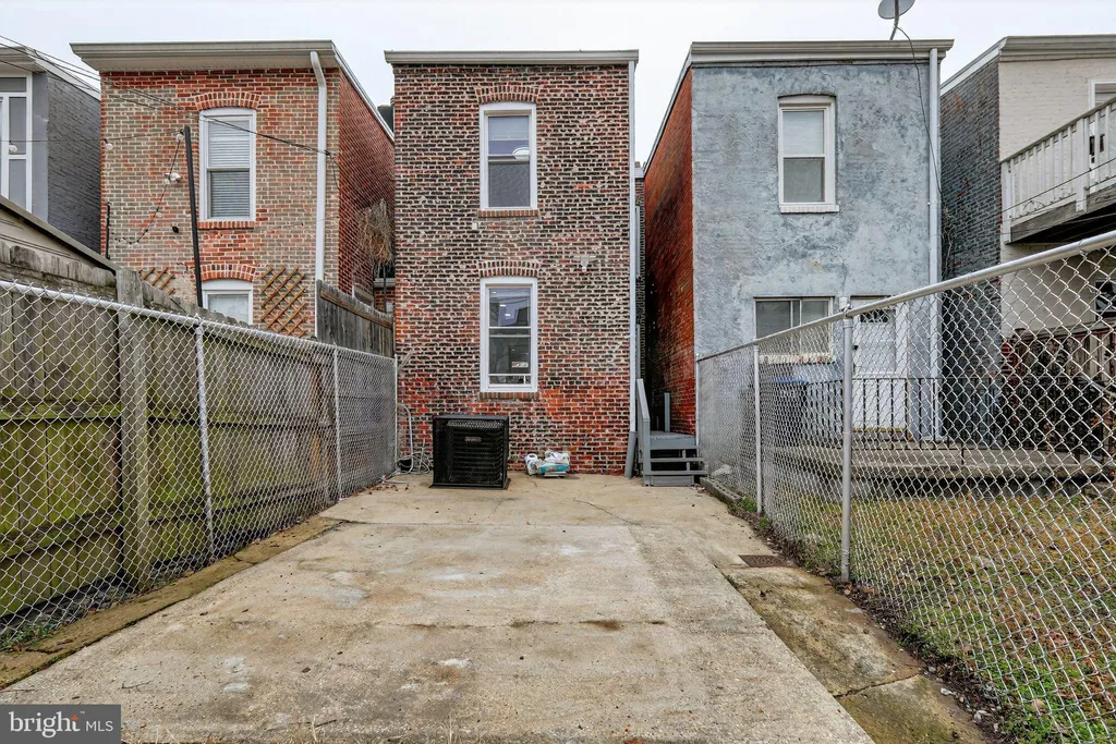 1221 I Street NE, Washington, DC 20002