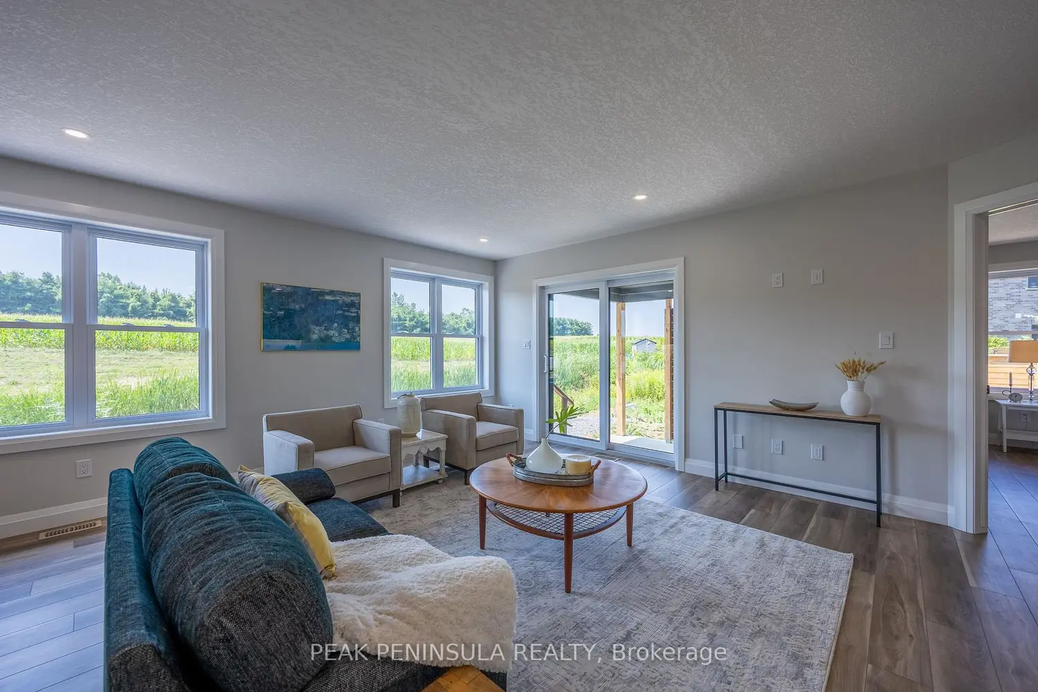71 Hunter Drive photo 5
