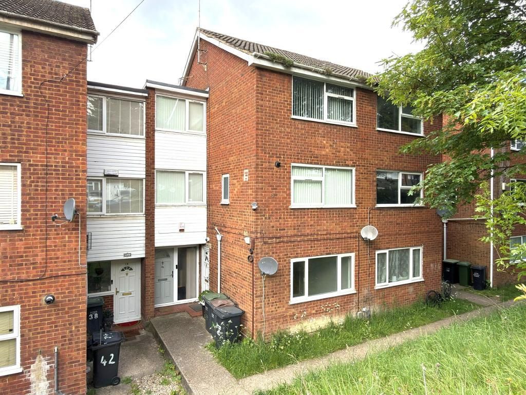 2 bed maisonette for saleBrendon Avenue, Vauxhall Park, Luton, Bedfordshire LU2