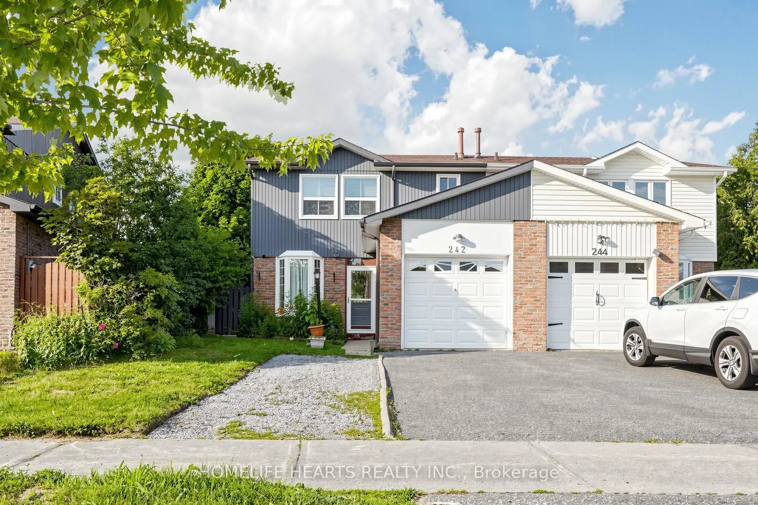 242 Braymore Boulevard photo 3