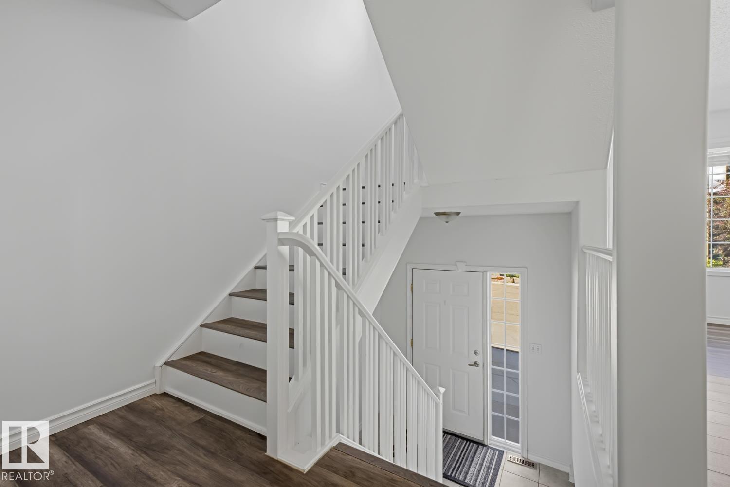 6-1237 Carter Crest Road NW, Edmonton, AB, T6R2R2 photo 2