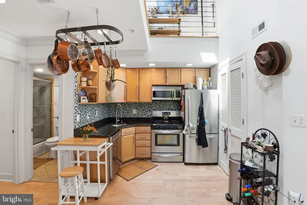 6 Rhode Island Avenue NW Unit 9, Washington, DC 20001 photo 5