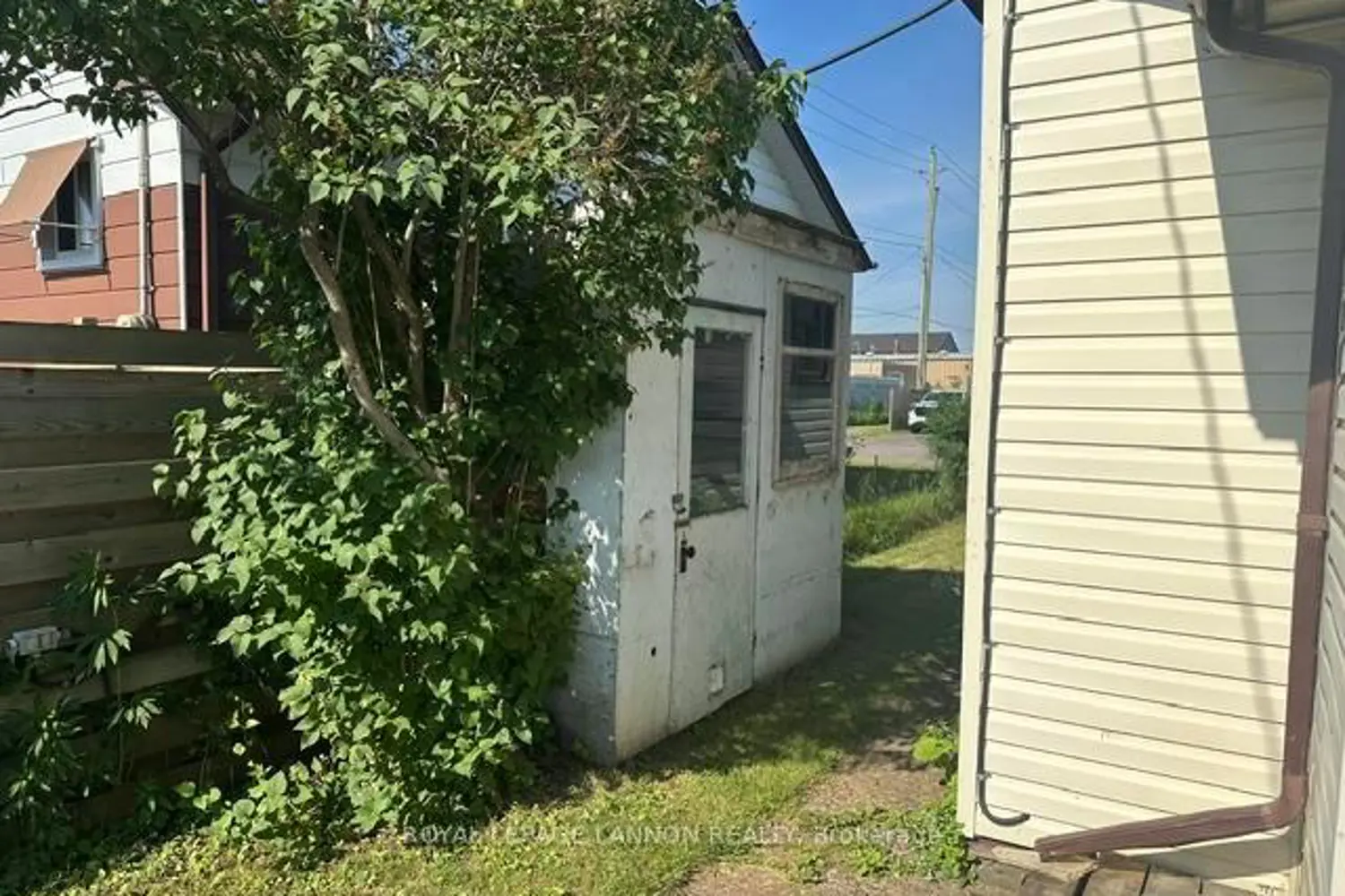 1512 Broadmore Ave. photo 5
