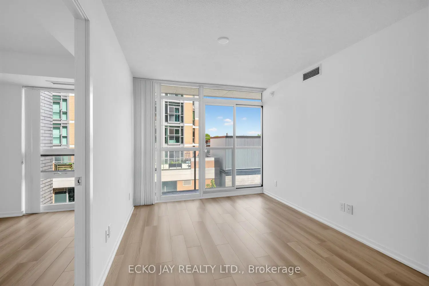 68 Abell Street 528 photo 3
