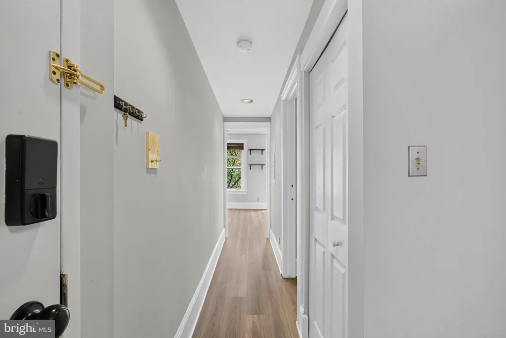 705 8th Street SE Unit 400, Washington, DC 20003 photo 5