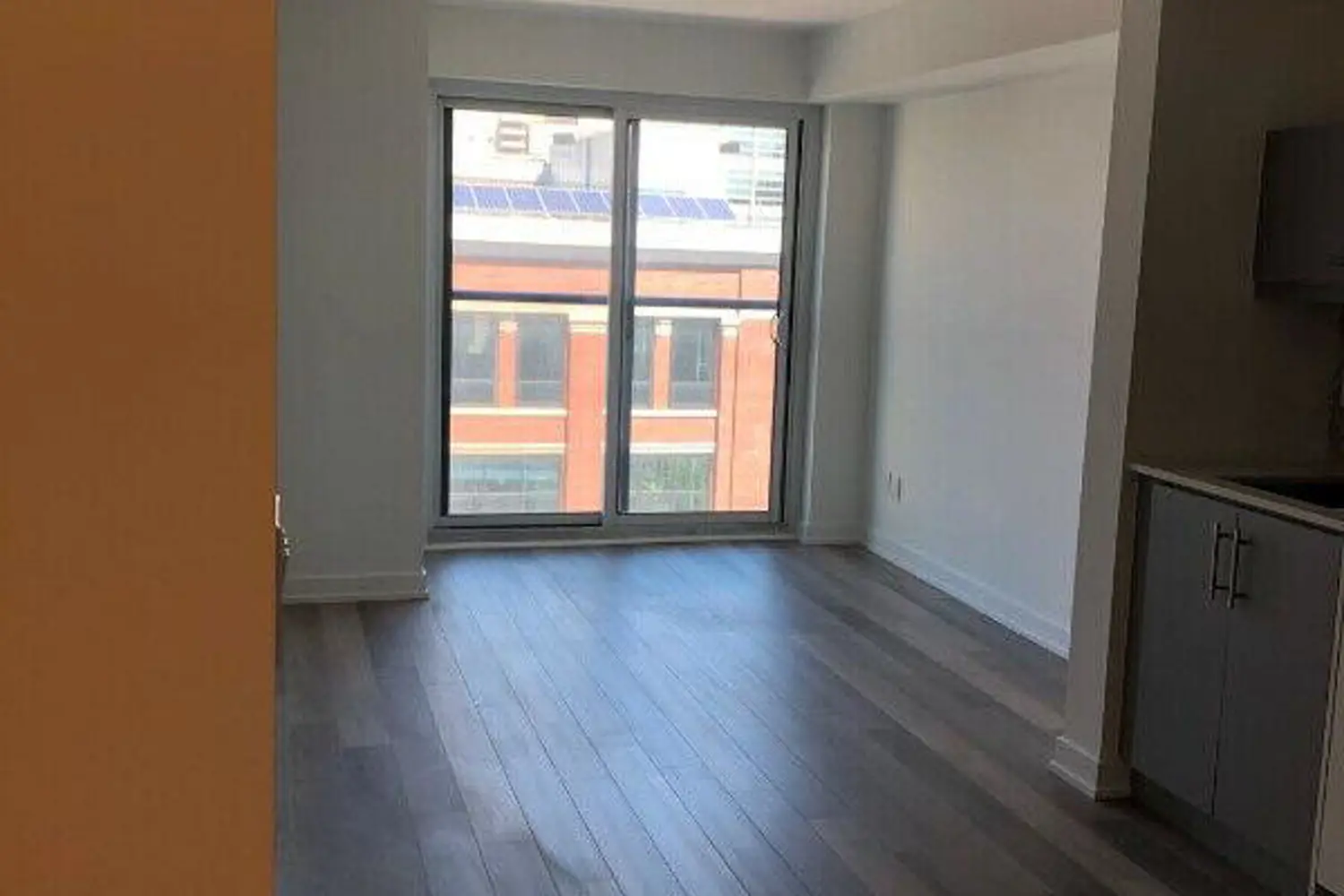 181 Huron Street 707 photo 3