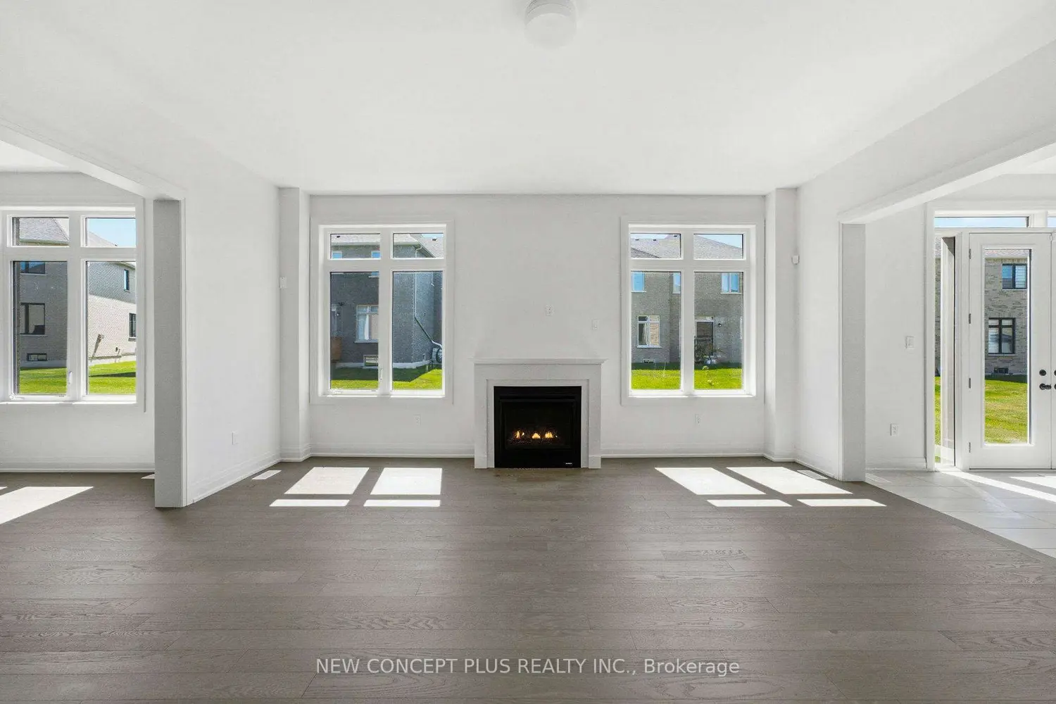 24 Twinleaf Crescent photo 5