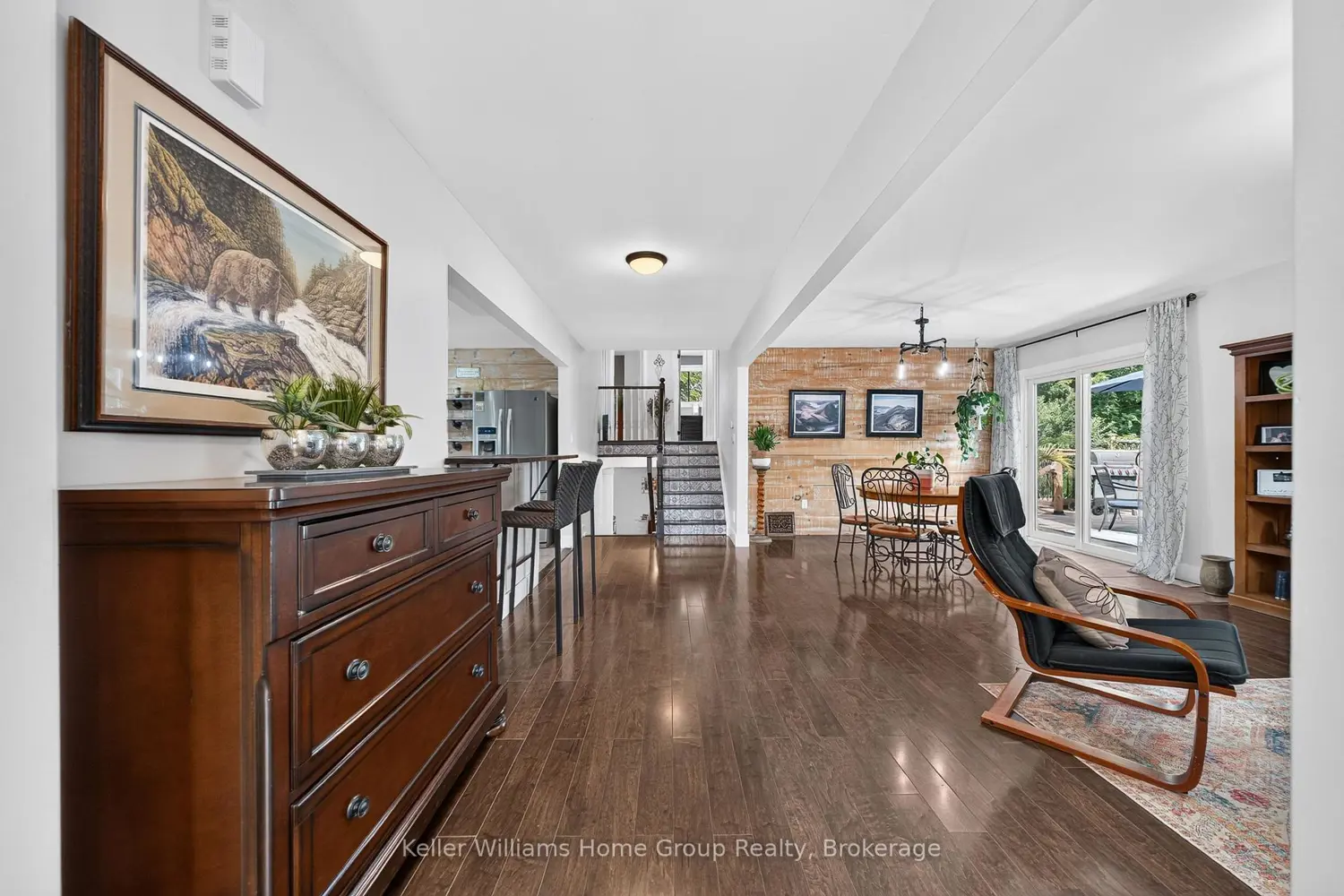 129 Parkside Drive photo 2
