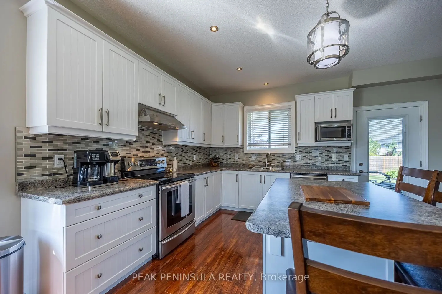 100 Backus Drive photo 2
