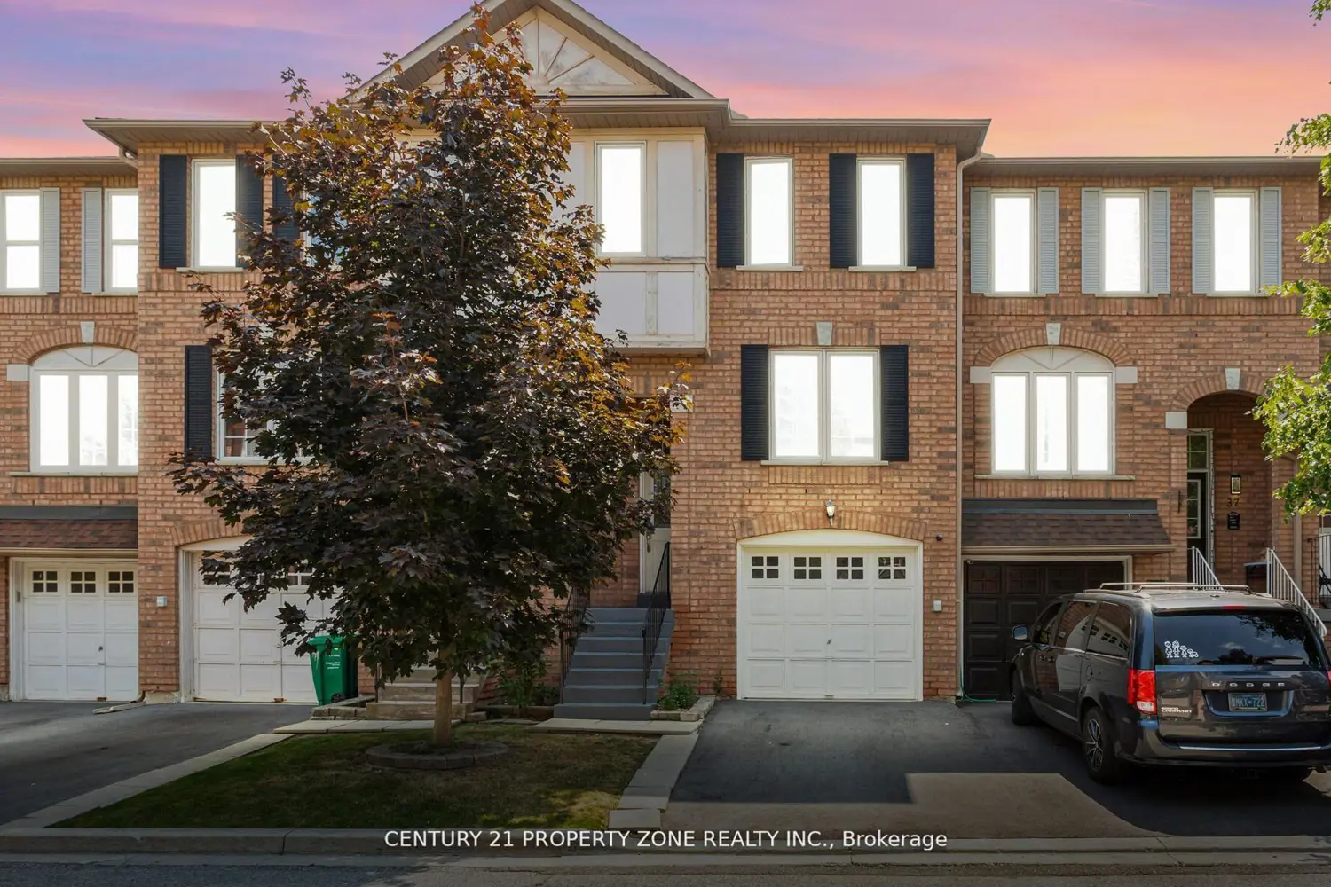 2 Claybrick Court 39 photo 3