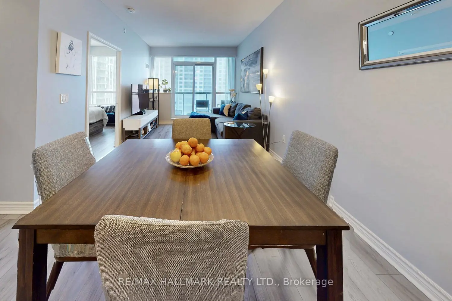 349 Rathburn Road 910 photo 3