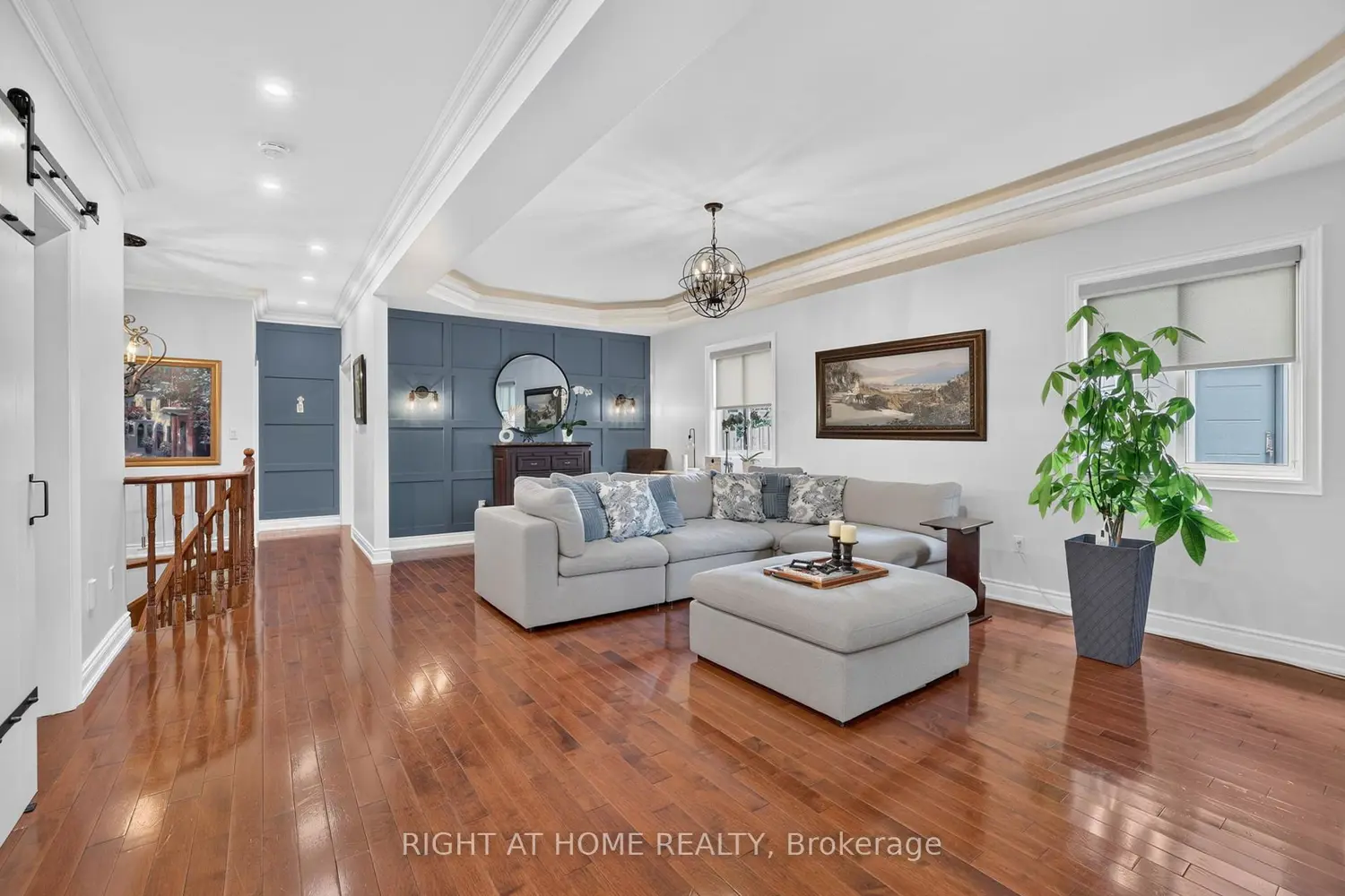 66 Sanremo Court photo 4