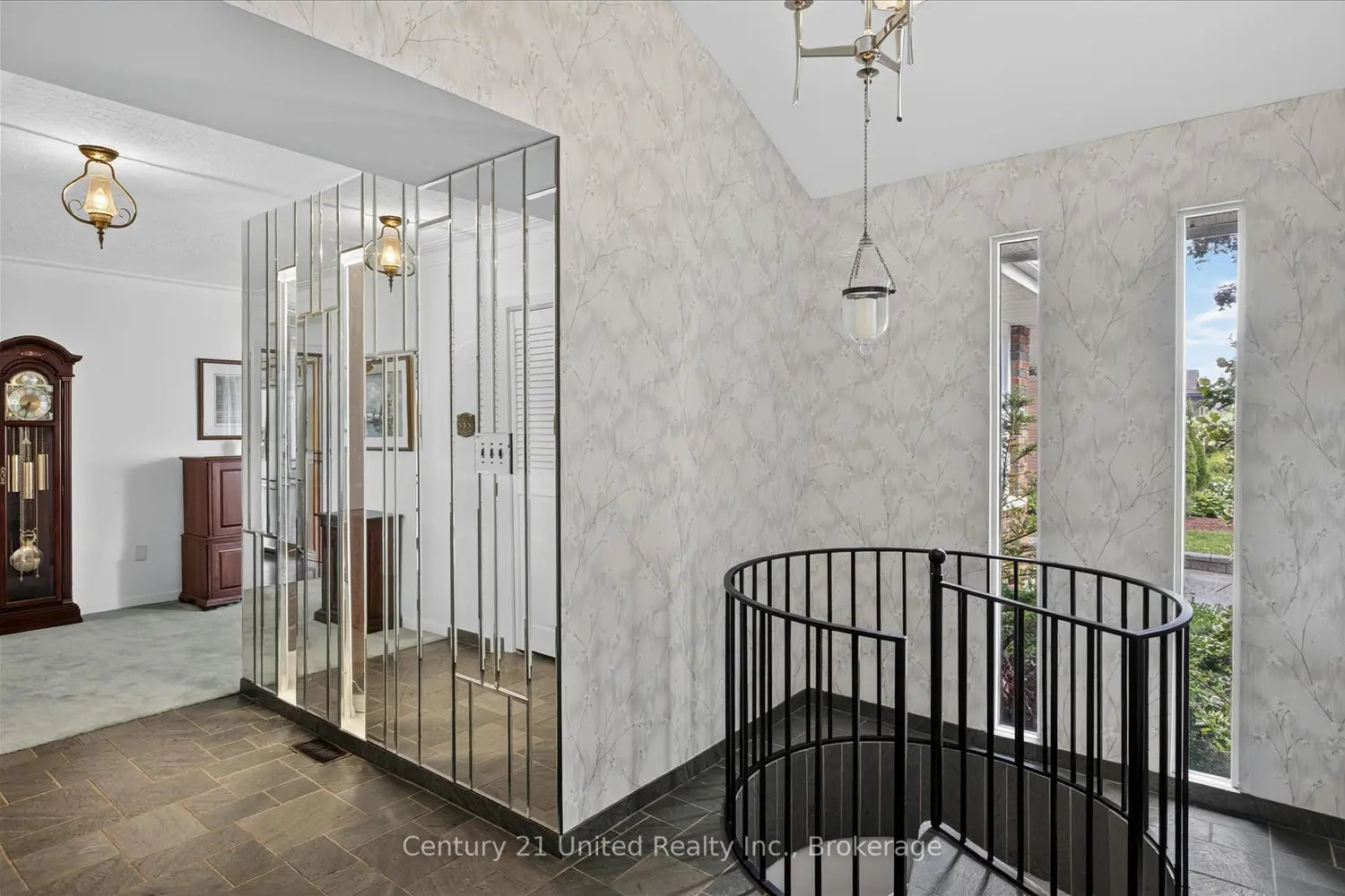 130 Earlwood Drive photo 3