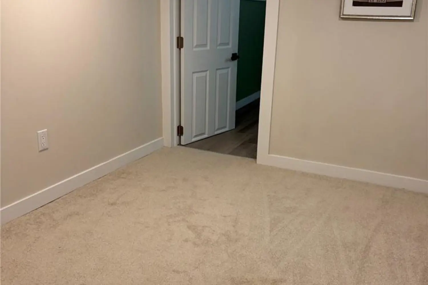 30 Eastchester Avenue photo 4