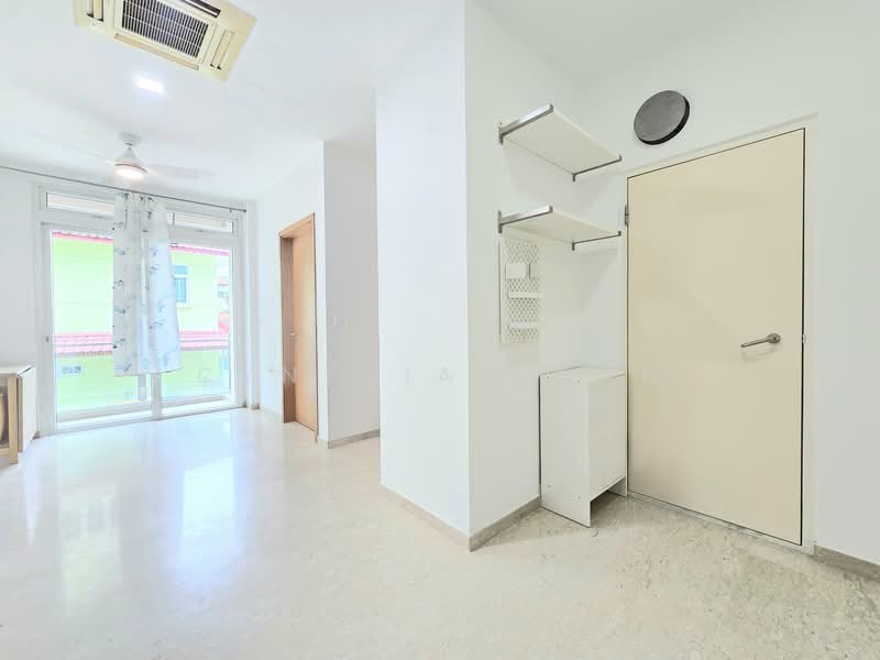 981 Upper Serangoon Road photo 2
