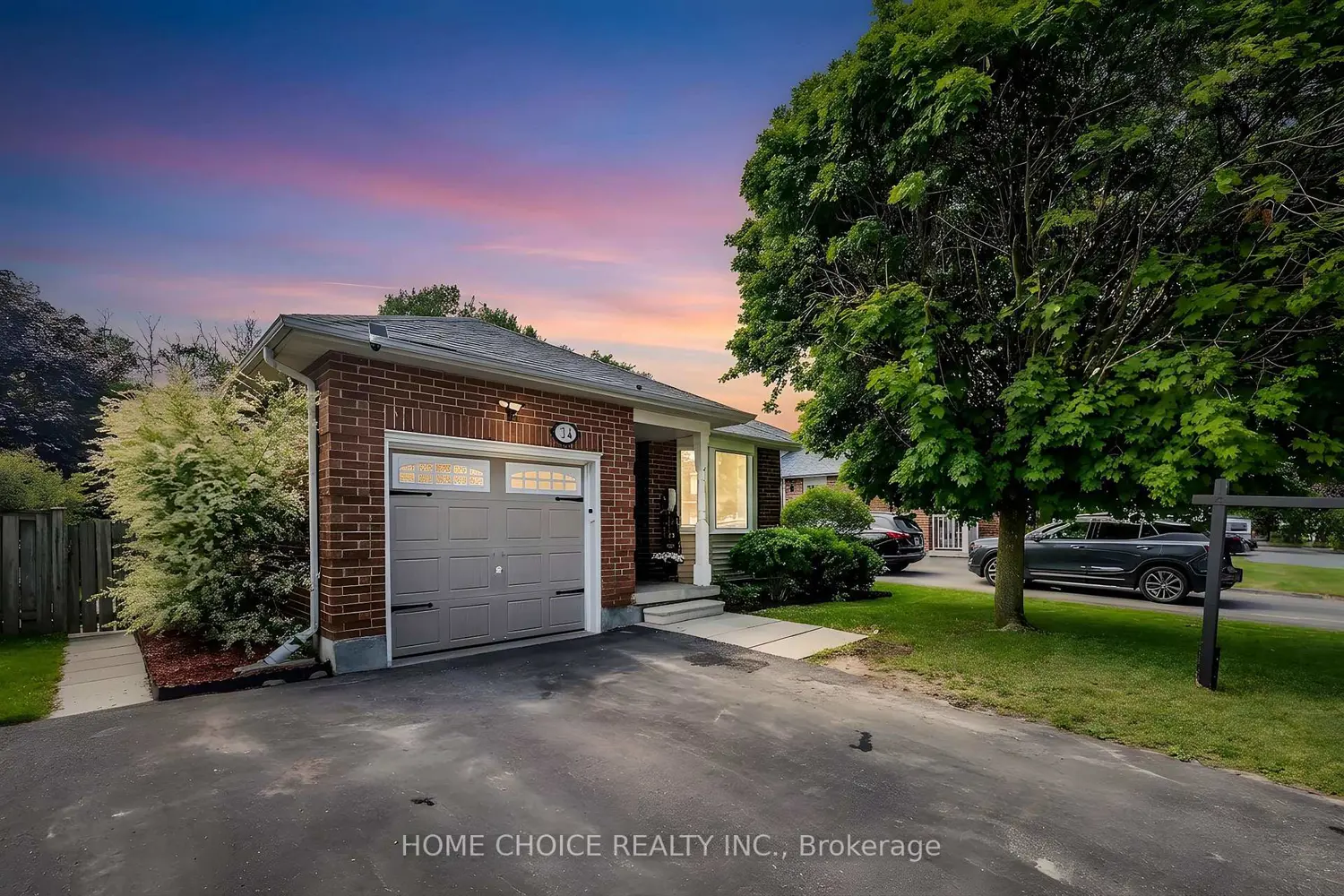 34 Goldpine Avenue photo 2