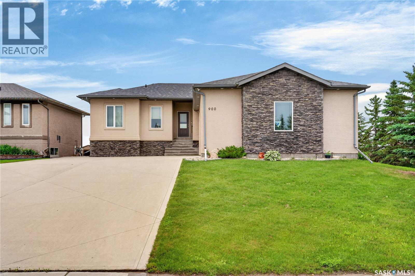900 Water Ridge CRESCENT
