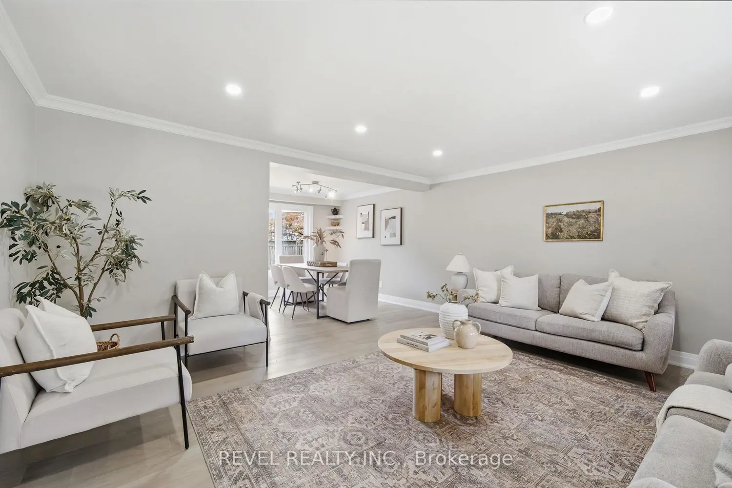 96 Bolland Crescent photo 3