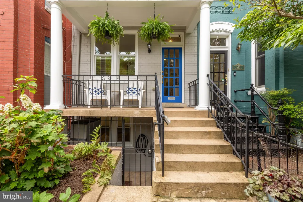 647 A Street SE, Washington, DC 20003 photo 2