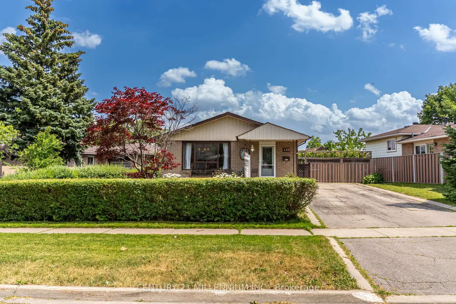 150 Folkstone Crescent