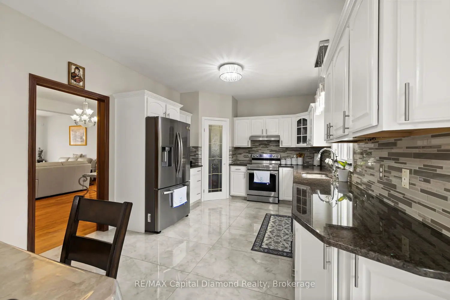 3783 Inglewood Avenue photo 2