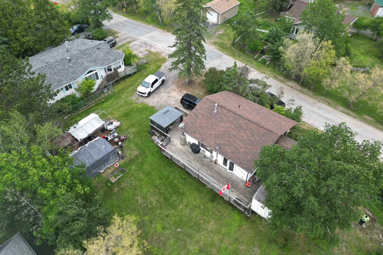 523 Lake Street photo 2