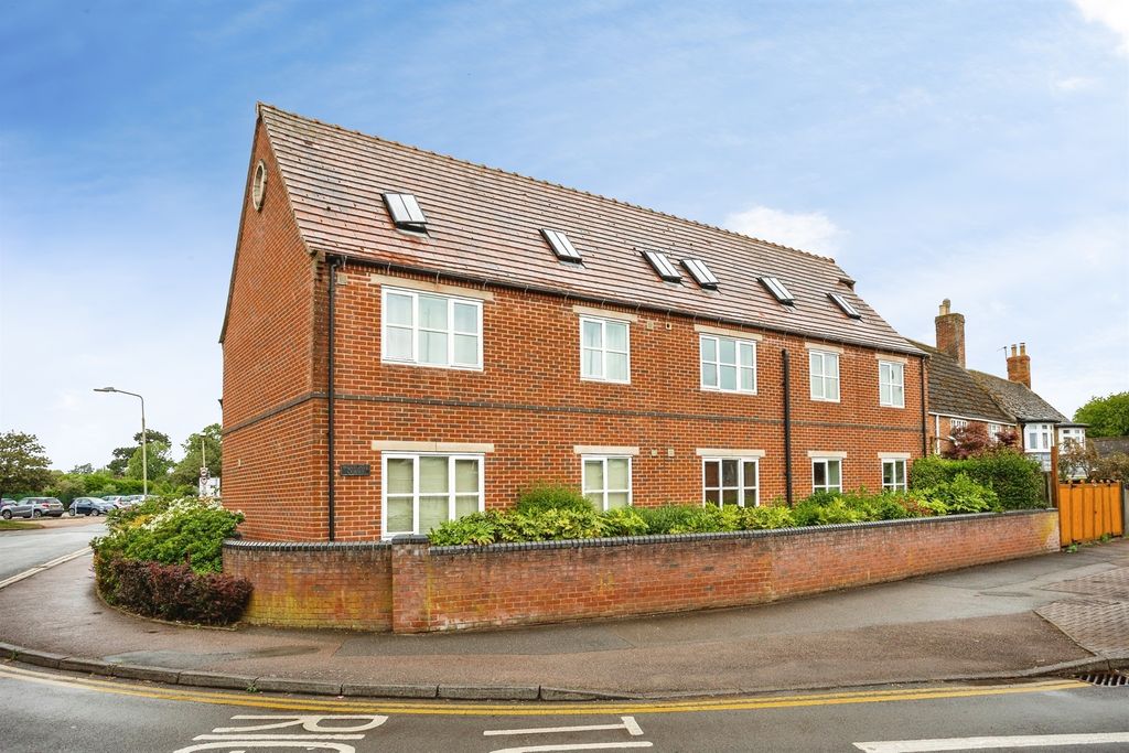 1 bed flat for saleSt. Annes Close, Oakham LE15