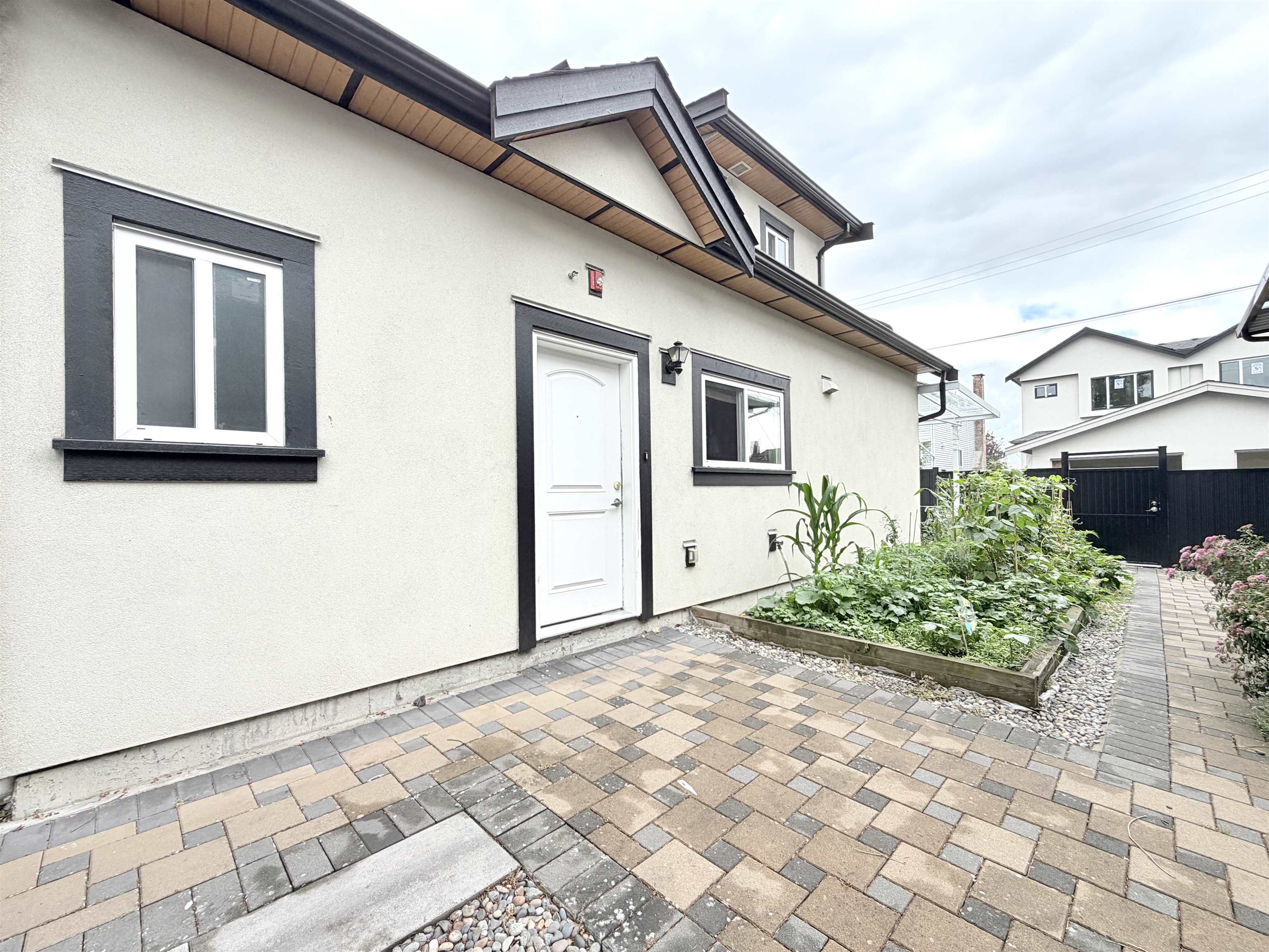 Laneway Hous-7456 Humm Street, Vancouver, BC, V5P 4B8