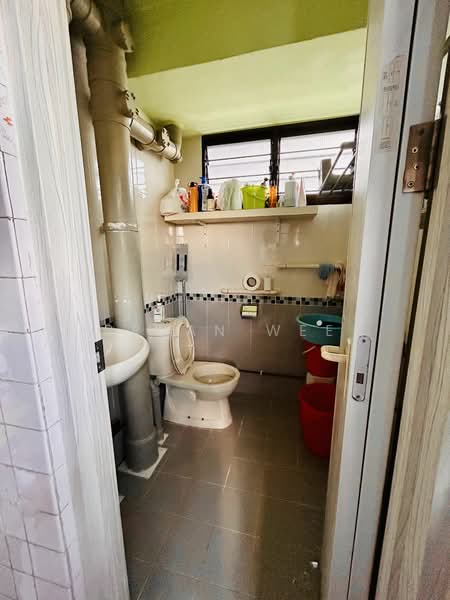 508 West Coast Drive photo 3