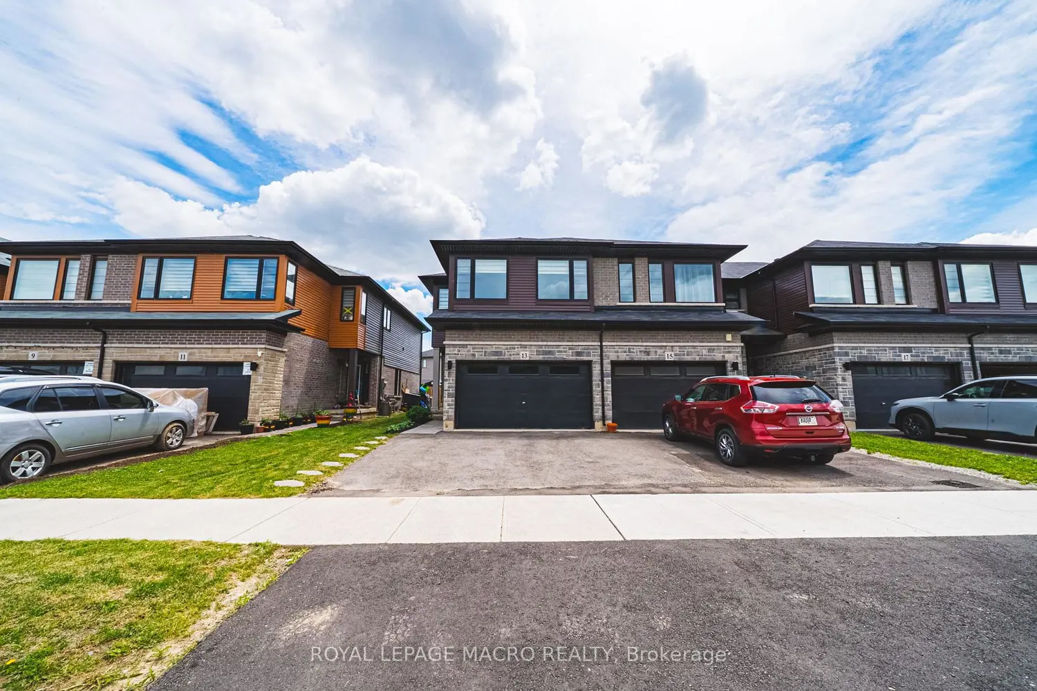 13 Bellhouse Avenue photo 3
