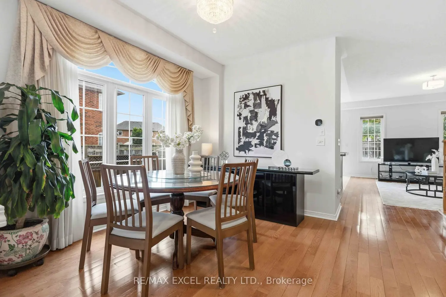 174 Roy Rainey Avenue photo 3