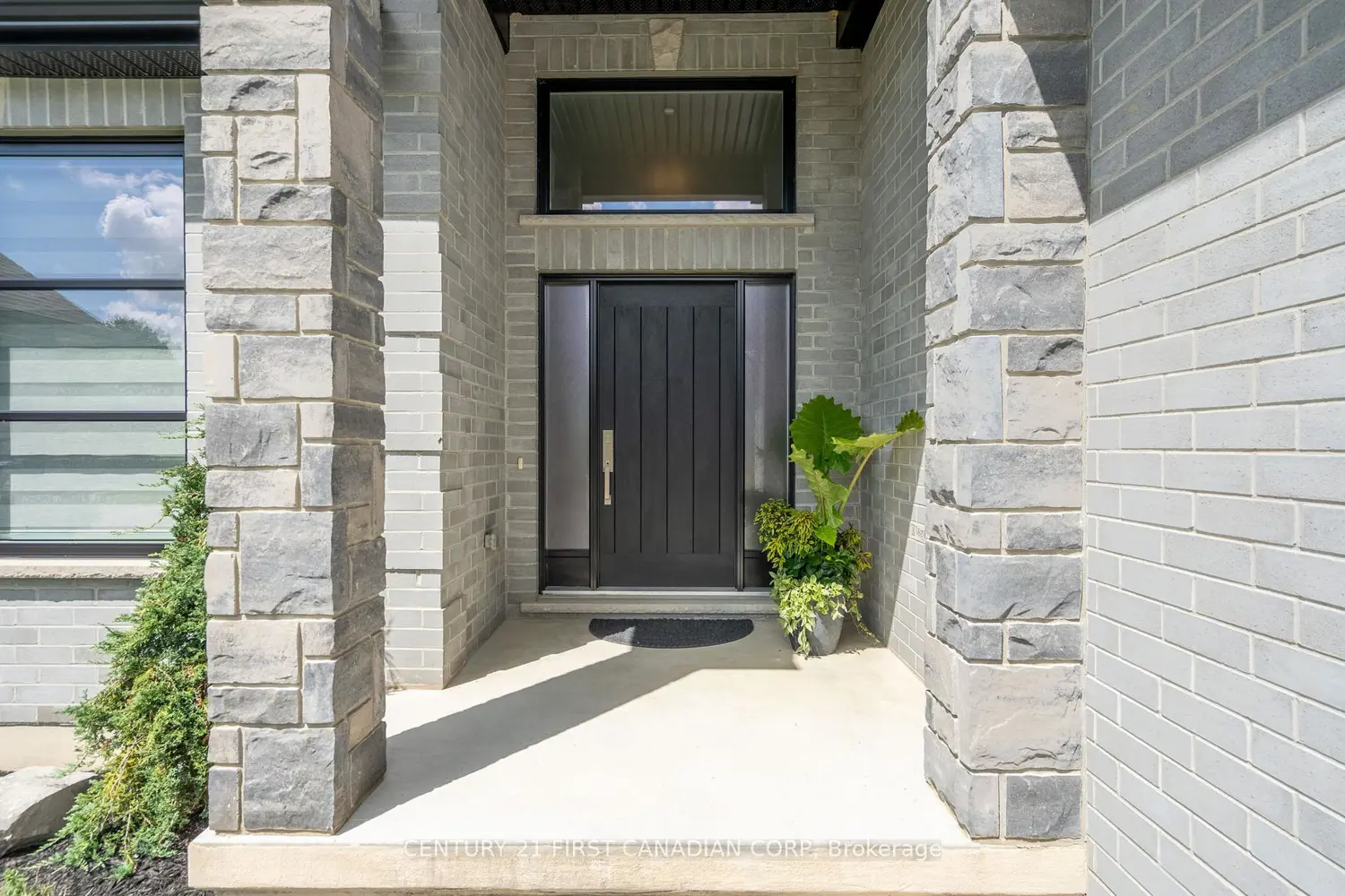 16 Foxborough Place photo 5