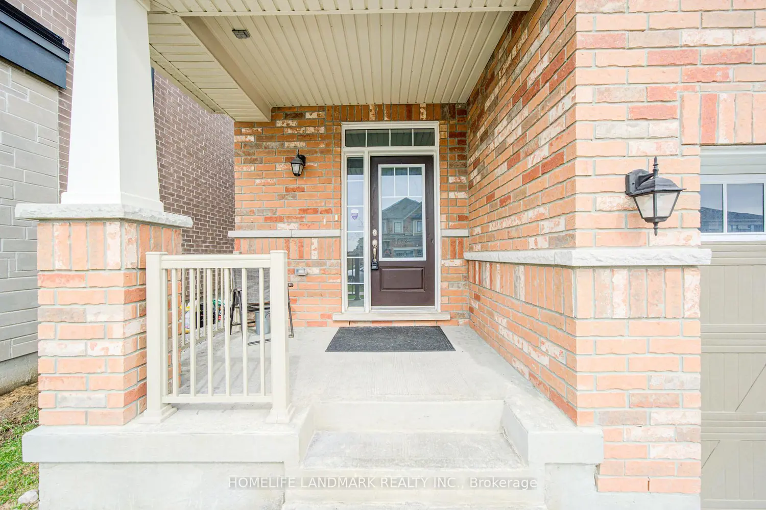 106 Barkerville Drive photo 2