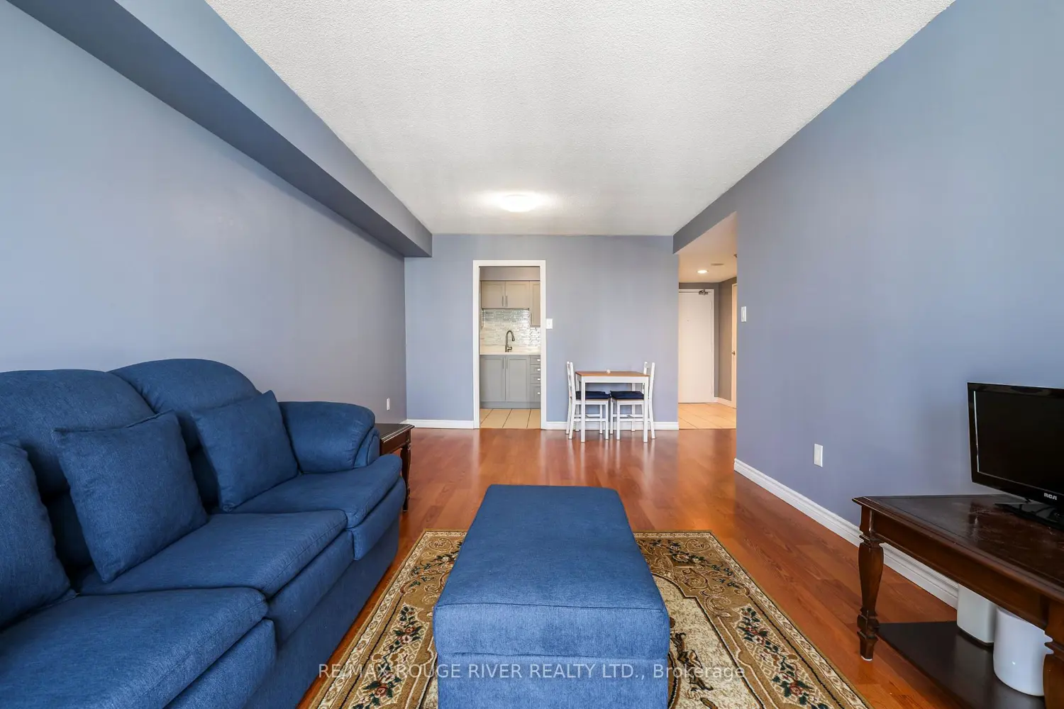 15 Sewells Road 1005 photo 3