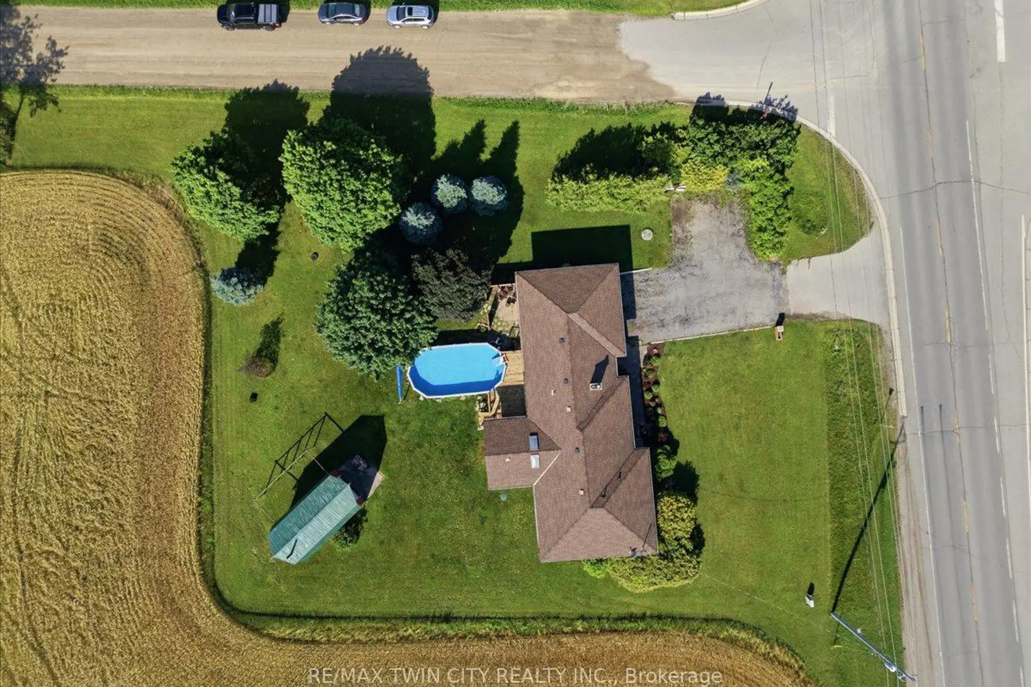 1184 Colborne Street photo 2