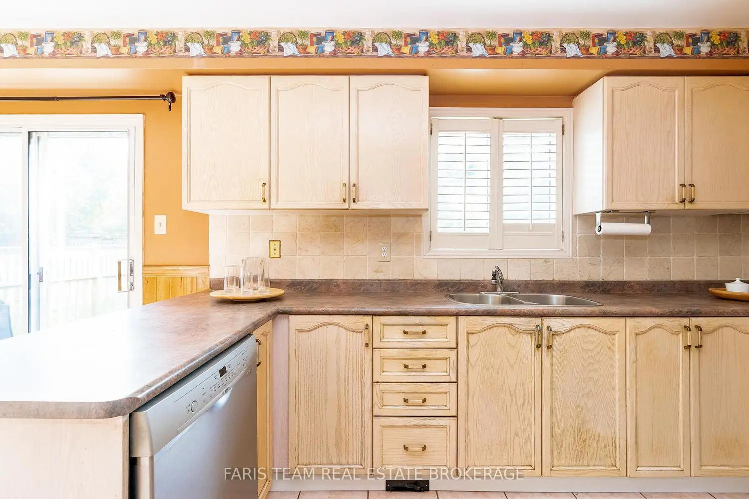 230 Mary Anne Drive photo 5