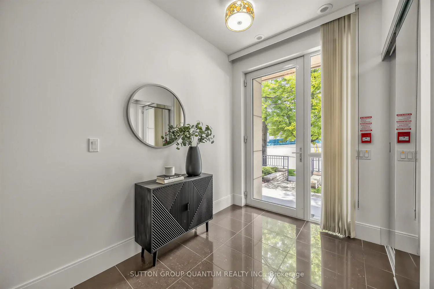 15 Viking Lane Th02