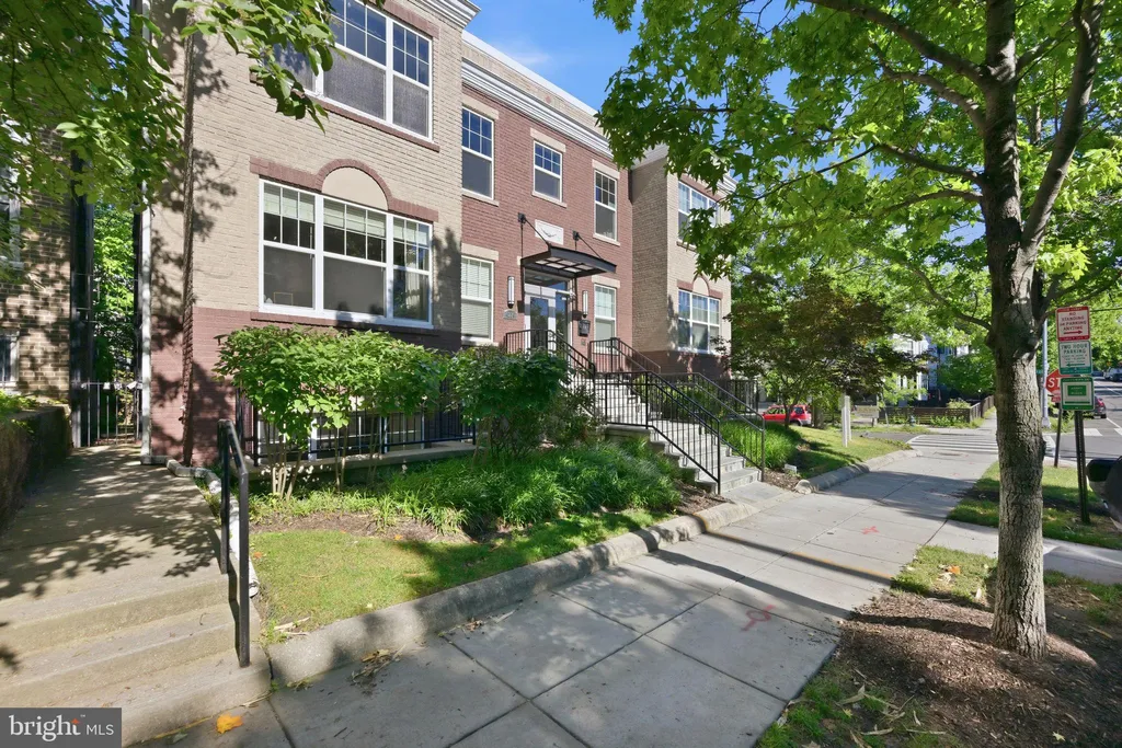 4226 7th Street NW Unit 204, Washington, DC 20011