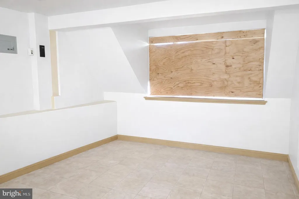 1370 H Street NE, Washington, DC 20002 photo 4