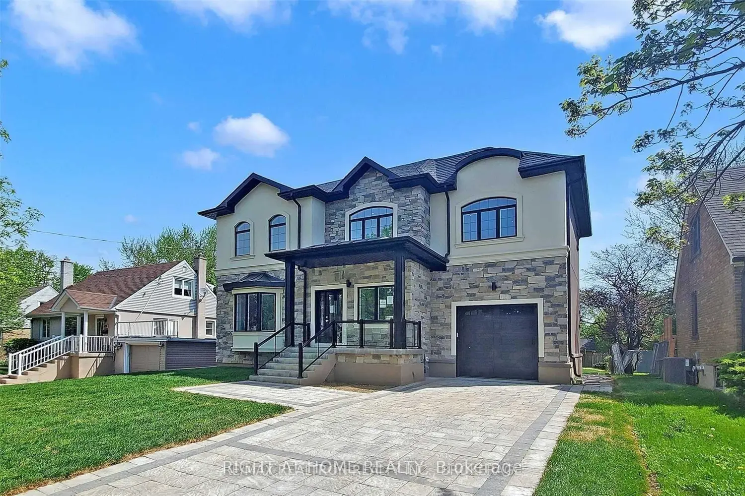 67 Scarborough Heights Boulevard