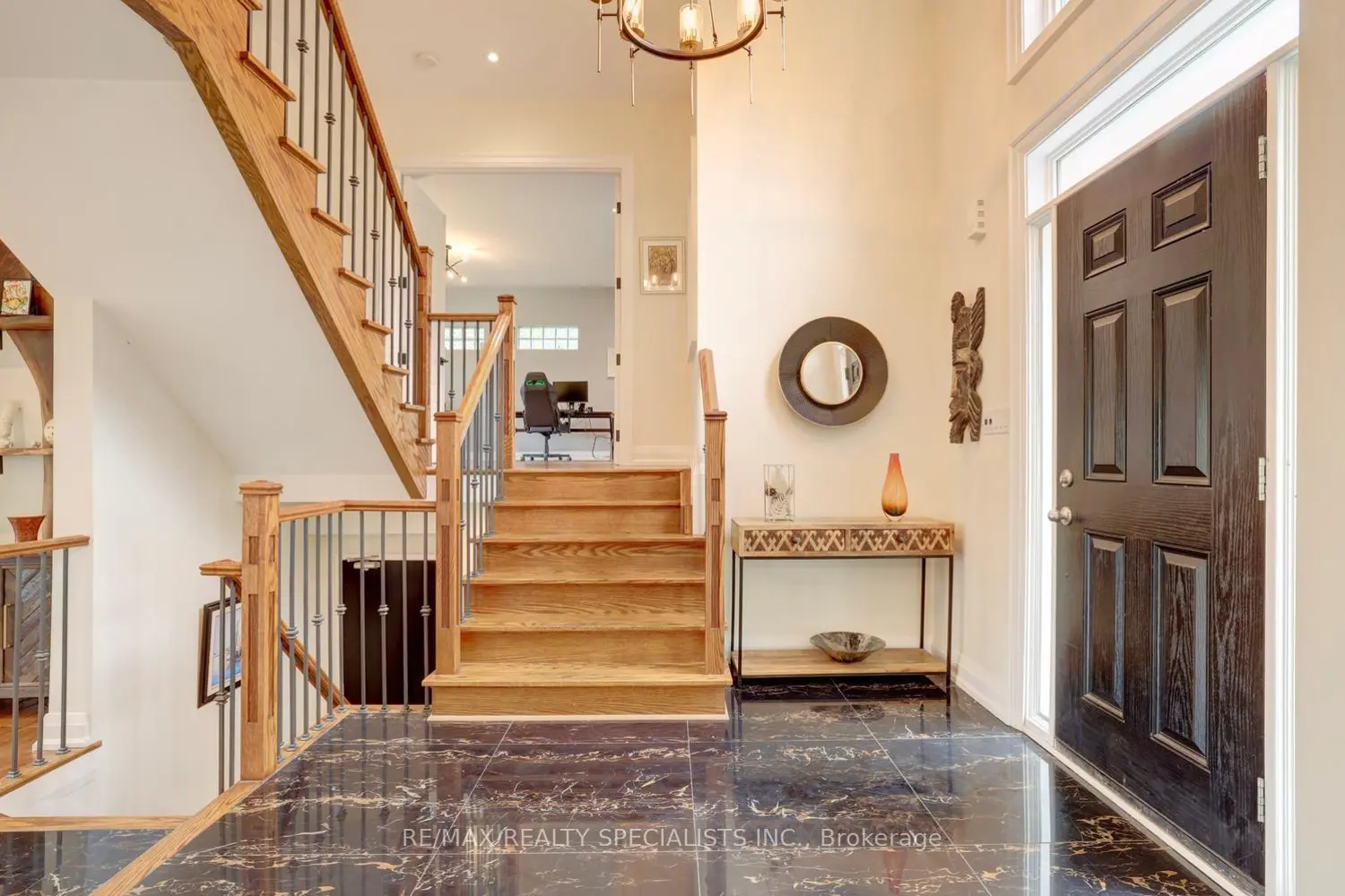 1301 Gatehouse Drive photo 4