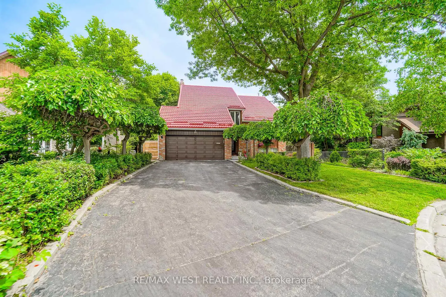 18 Trillium Court photo 2