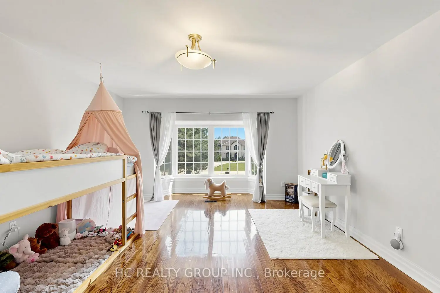 61 Sherrick Drive photo 3
